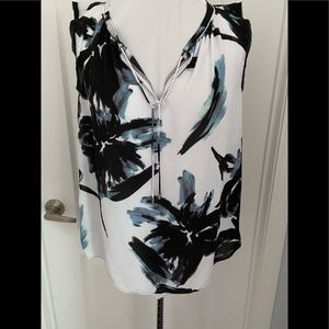 SIMPLY VERA WANG TOP